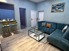 Teal Open Plan 1 Bed & Parlour Lekki 1 24-7 Power, Netflix, WIFI，位于拉各斯的住宿