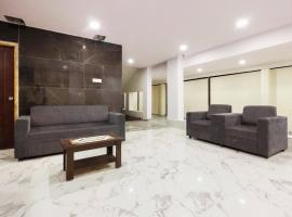 Capital O Che Sigma Hotel，位于Surūrnagar的酒店