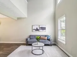 Spacious 1 Bed 15 Bath Towmhome I Ellenwood