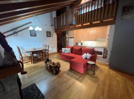 Ático Dolcet，位于贝纳斯克的酒店