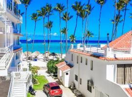 Caribbean Homes Aparthotel Villas & Apartments Bavaro Beach Club & Spa，位于蓬塔卡纳的酒店