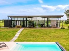 La Casa de Cristal by Puerto Dijama