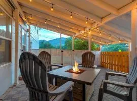 Vermijo Nook Walk to OCC Downtown w Fire Pit