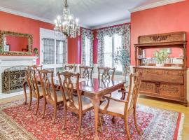 Walk to Waterfront Downtown Elizabeth City Home!