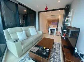 Waterfront 2 bedders Whole unit w car space 2m