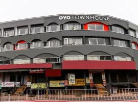 Super Townhouse Gandhi Hall