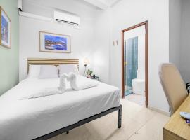 Room 9 Sleek & Serene Stay in San Juan