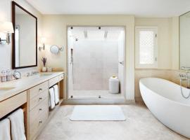 Auberge du Soleil, An Auberge Resort，位于Zinfandel的酒店