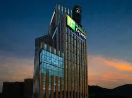 Holiday Inn Express Shenzhen North Station By IHG