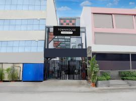 Super Townhouse Shivamogga Formerly Karthik Bhavan