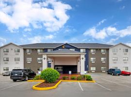 Comfort Inn & Suites North Greenfield，位于格林菲尔德的酒店