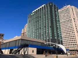 Fort Pontchartrain Detroit, a Wyndham Hotel，位于底特律的酒店