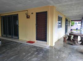 3B Homestay，位于TanjongMalim的酒店