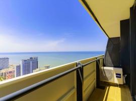 Hospitable Sea View Aparthotel in Orbi City Batumi，位于巴统的酒店
