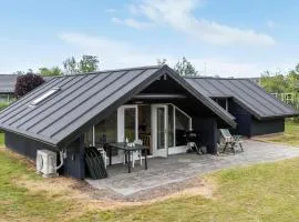 Cozy Home In Grenaa With Wifi