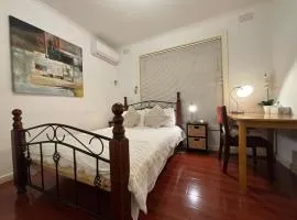 Garden Guesthouse - Melbourne Airport Accommodation