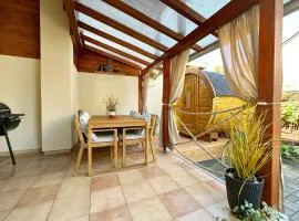 Dora Holiday House & Apartments