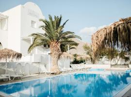 Blue Sapphire Perissa Hotel，位于Santorini的酒店