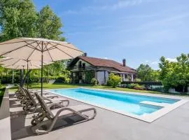Villa Bella, villa with heated Pool