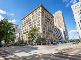 Optimum - Downtown Oasis