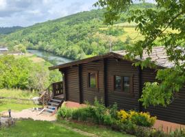 Ferienhaus Sauerbl&eacute;ck，位于施泰因海姆的自助式住宿