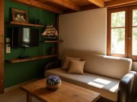 Eleni's Traditional Home with Barbeque