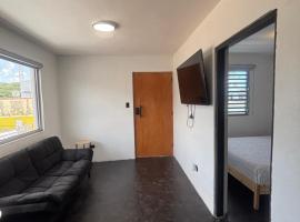 Bay apartment，位于Catano的酒店