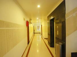 Collection O Hotel Oak Tree，位于德里久尔的酒店