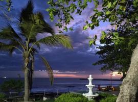 Chellies Surf-House，位于Puerto Sandino的酒店