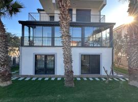 Luxury Villa to the Sea on the Island of Cunda,PEARL MANSİON，位于艾瓦勒克的酒店