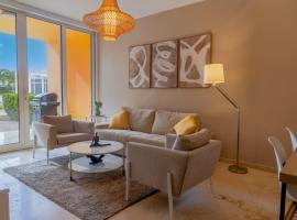 Modern Ground Level Condo, 2 bedrooms, Direct pool access