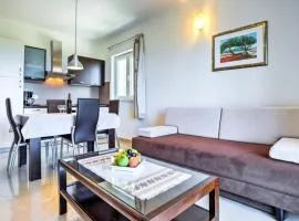 Wonderful Brsec Apartments with Sea View and Shared Pool - Comfort One Bedroom Apartment