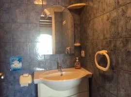 Apartman Ustrine