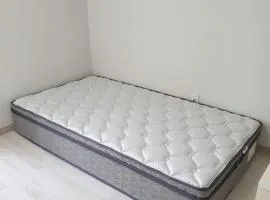 Comfortable Stay close to public transport with great local amenities