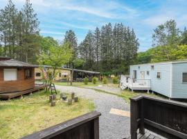 DogrunCafe & Resorts JENNIE West-Karuizawa，位于御代田町的酒店