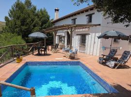 Casa KiSi Cottage, Rural Boutique Bed & Breakfast，位于马拉加的酒店