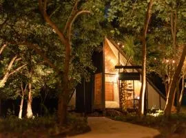 Issara Bar&House