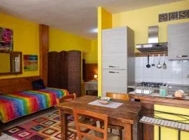 The Hamlet and the Valley, Il Paesino e la Vallata