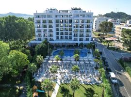 Delight Hotel & SPA，位于格勒姆的酒店