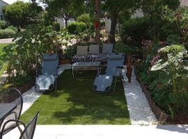Maison coquette camarguaise，位于Codognan的酒店
