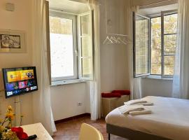 Palazzo Palloni Boutique Apartment，位于索拉诺的酒店