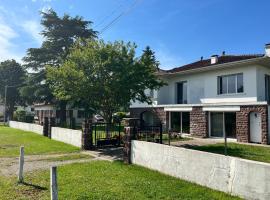 Ongi Etorri Chez les Ch'tis，位于Saint-Jean-le-Vieux的酒店