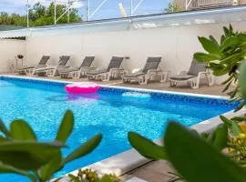 Apartments Villa Mirela