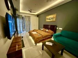 Atha luxury studio 1