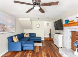 Quaint Cottage by UF & Shands - Pet-Friendly Long Stays