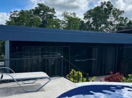 Residencia Esmeralda，位于Agua Buena的酒店