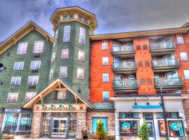 Snowshoe Mountain Retreat! Ski in and Out!，位于斯诺肖的酒店