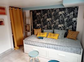 le petit moulin，位于Montendre的酒店