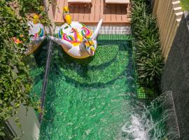 Kochi House, brand new 4BDR, 850m to the beach，位于岘港的酒店