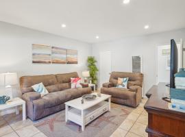 Beautiful 2 Bed Beach Condo #104，位于卡宾特里拉的酒店